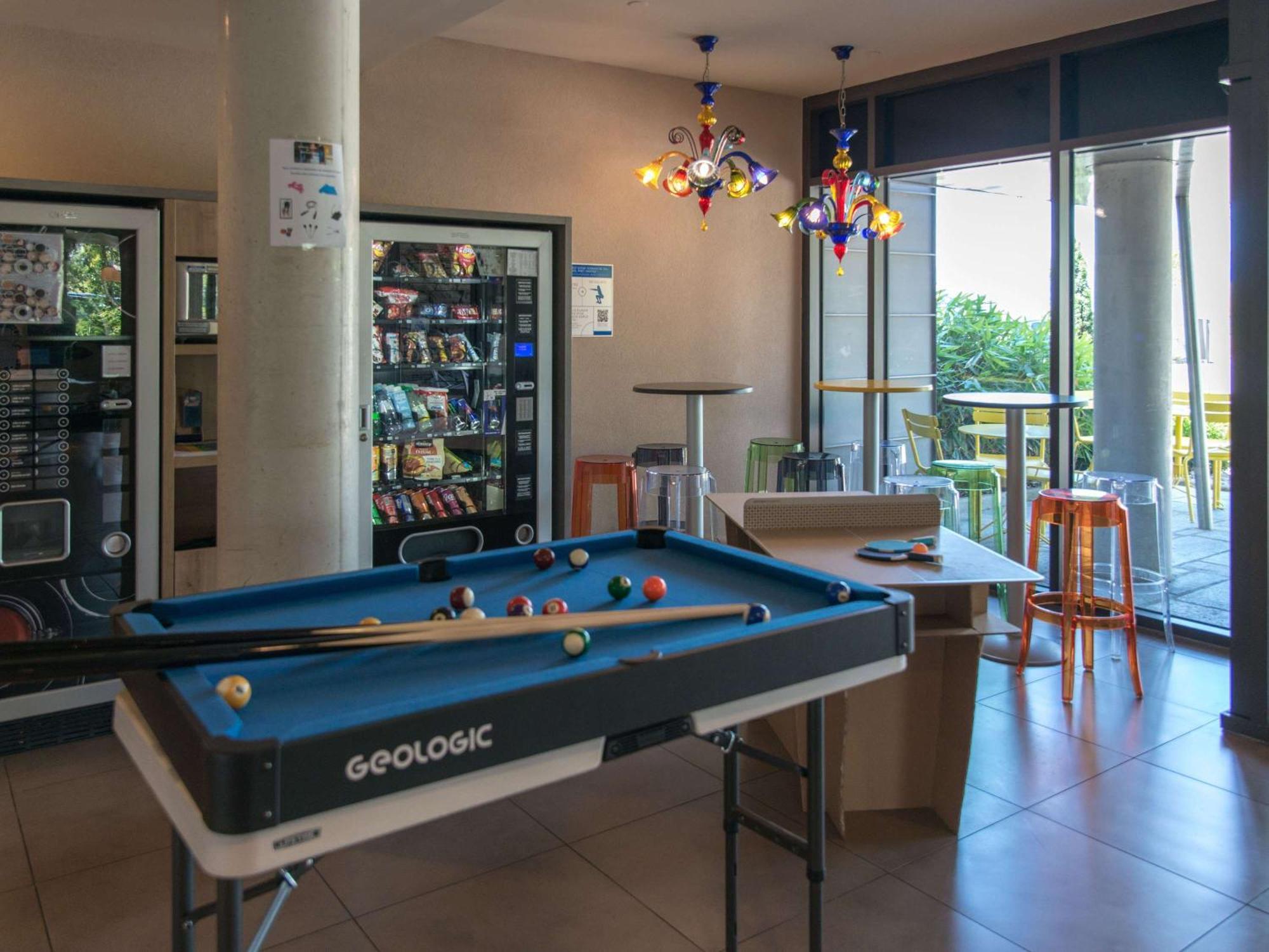 Ibis Budget Archamps Porte De Geneve Eksteriør bilde