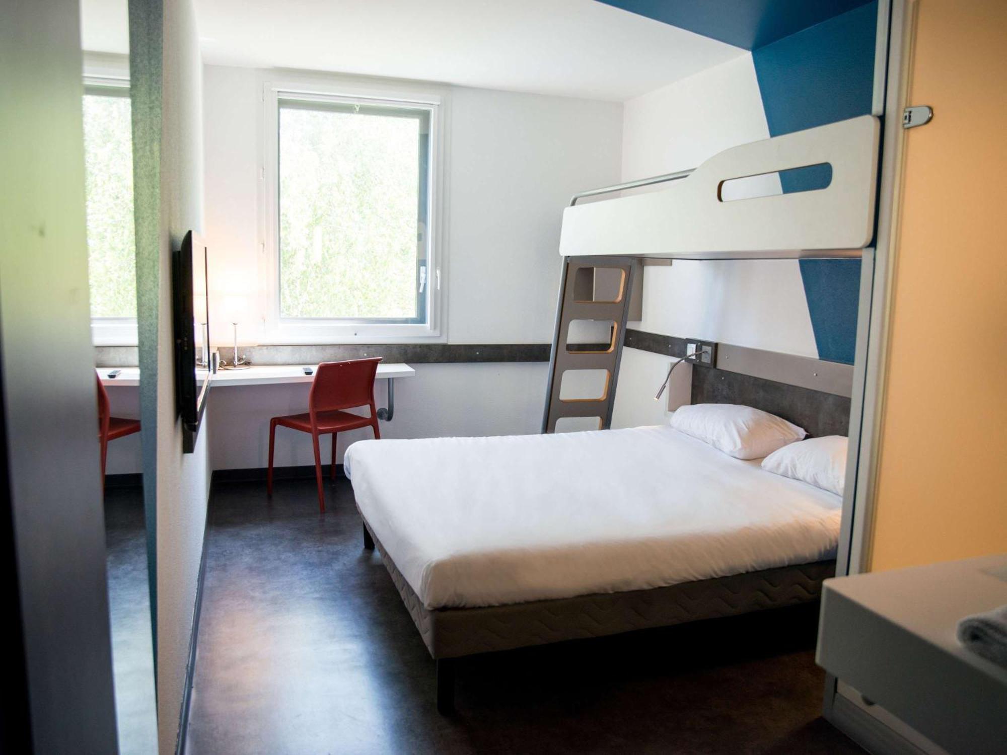 Ibis Budget Archamps Porte De Geneve Eksteriør bilde